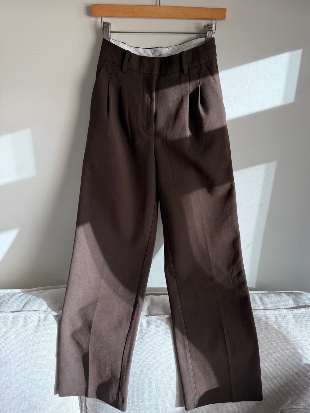 Wilfred the effortless pants in Dark Brown